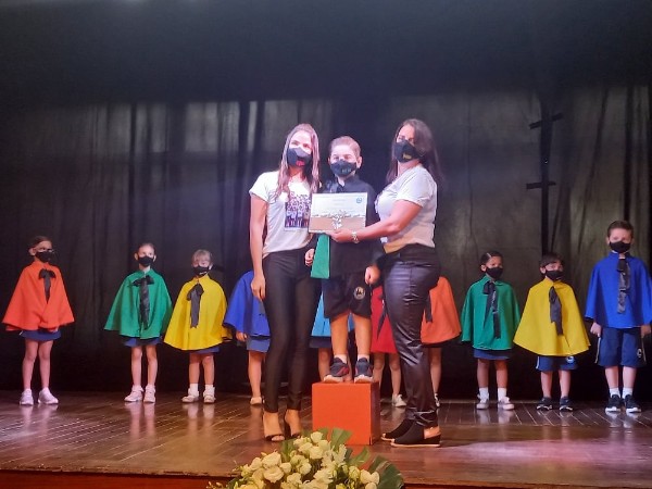  Formatura dos alunos da Educação Infantil.